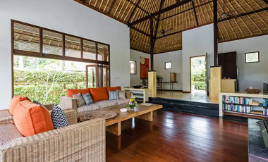 Pristine Freehold Beachside Resort In Candi Dasa