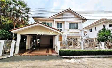 Single house for sale, Perfect Place Ratchaphruek, Perfect Place Ratchaphruek, 62 sq m. The house is very beautifully decorated. Built-ins throughout the house, new condition, located at the beginning of the project. Near Bang Rak Noi Tha It BTS station, urgent sale 6.5 million baht.