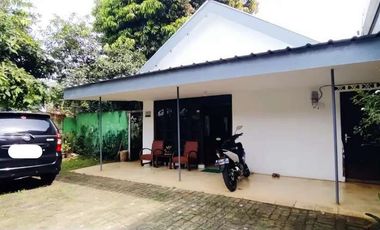 Rumah Lama Masuk Gang Area Jalan Pinang, 150 Meter Ke Pinang Raya