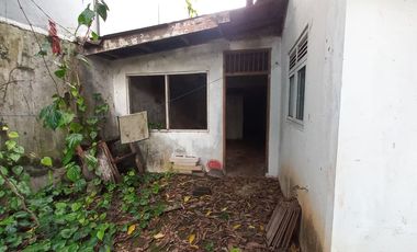 Rumah Lama Masuk Gang Area Jalan Pinang, 150 Meter Ke Pinang Raya
