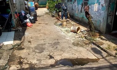 Rumah Lama Masuk Gang Area Jalan Pinang, 150 Meter Ke Pinang Raya