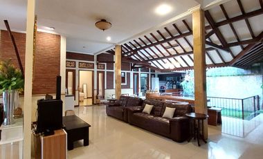 Rumah Etnik Mewah dekat Jalan Gejayan
