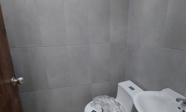 En Machala de Venta Hermosa Casa de 3 Dormitorios en Urbanización Privada