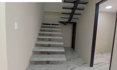 En Machala de Venta Hermosa Casa de 3 Dormitorios en Urbanización Privada
