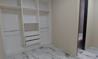 En Machala de Venta Hermosa Casa de 3 Dormitorios en Urbanización Privada