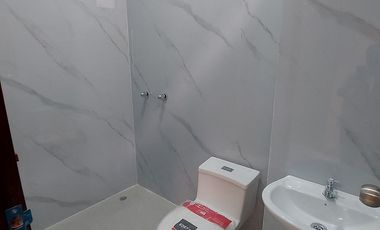 En Machala de Venta Hermosa Casa de 3 Dormitorios en Urbanización Privada