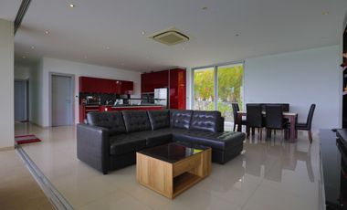Modern Luxurious 5 bed Villa with a View