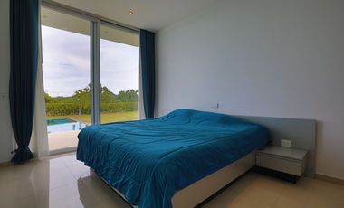 Modern Luxurious 5 bed Villa with a View
