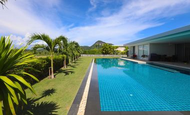 Modern Luxurious 5 bed Villa with a View