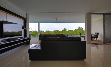 Modern Luxurious 5 bed Villa with a View