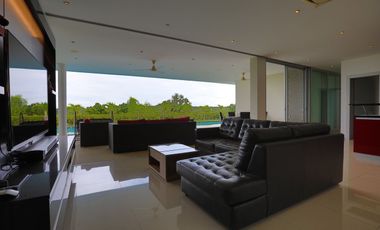 Modern Luxurious 5 bed Villa with a View