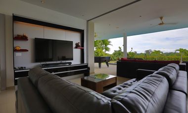 Modern Luxurious 5 bed Villa with a View