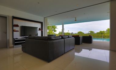 Modern Luxurious 5 bed Villa with a View