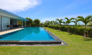 Modern Luxurious 5 bed Villa with a View