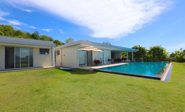 Modern Luxurious 5 bed Villa with a View