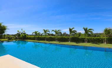 Modern Luxurious 5 bed Villa with a View