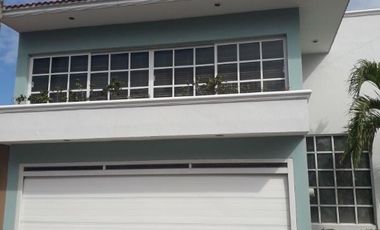 HERMOSA RESIDENCIA CON ALBERCA