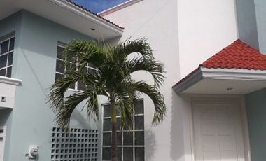 HERMOSA RESIDENCIA CON ALBERCA