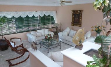 HERMOSA RESIDENCIA CON ALBERCA