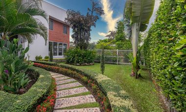 ALQUILER o VENTA  CASA - PANCE- LUXURY