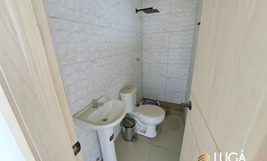 Moderna Casa en urbanización privada en venta, sector sur de Manta, Ecuador