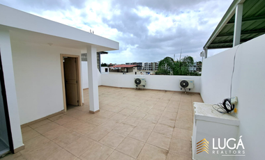 Moderna Casa en urbanización privada en venta, sector sur de Manta, Ecuador