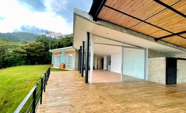 PR17825 Casa en renta en Alto de Palmas