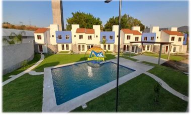 Casas con alberca amplio jardín