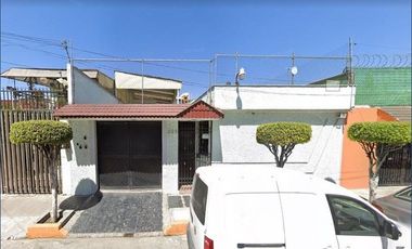 HERMOSA Y GRANDE CASA EN VENTA EN CORUMBA 598, VALLE DEL TEPEYAC, GUSTAVO A MADERO, CDMX.