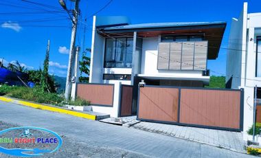 4 Sale House With Swimming Pool in Vista Grande Talisay Cebu