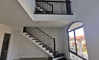 Townhouse for Rent/Sale at Carmona Cavite