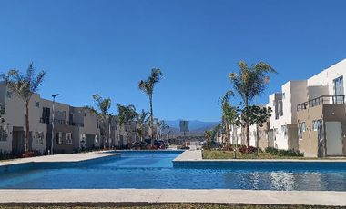 Venta de casa duplex con alberca a 20 minutos de Cocoyoc