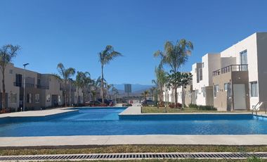 Venta de casa duplex con alberca a 20 minutos de Cocoyoc