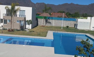 Venta de casa duplex con alberca a 20 minutos de Cocoyoc