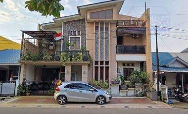 Fully renovated 2-storey house in Tiban Indah Permai for sale