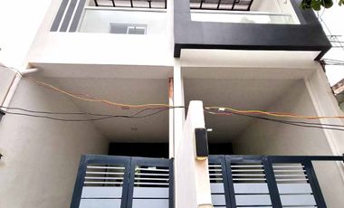 2 Storey Townhouse for sale in Tandang Sora Quezon City Near Pacific Global Medical Center, Saint Charbel Executive Village and Carmel V Mindanao Avenue