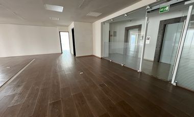 RENTA DE NIVEL DE OFICINAS EN EDIFICIO CORPORATIVO, ZONA NORTE, LEÓN, GTO.