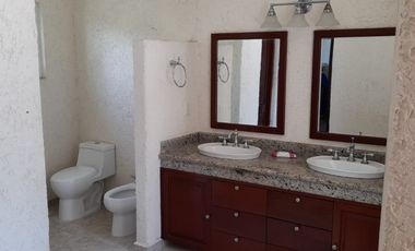 Hermosa casa con piscina en residencial de Puerto Aventuras, 3 minutos al mar