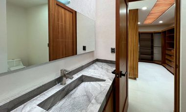 CASA NUEVA EN VENTA CON RECÁMARA EN PLANTA BAJA EN VENTA FRACC. PRADERAS ALTOZANO JUNTO A CLUB DE GOLF ALTOZANO