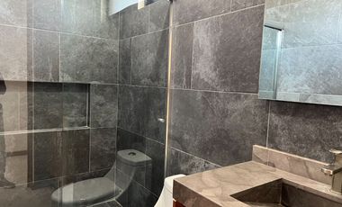 CASA NUEVA EN VENTA CON RECÁMARA EN PLANTA BAJA EN VENTA FRACC. PRADERAS ALTOZANO JUNTO A CLUB DE GOLF ALTOZANO