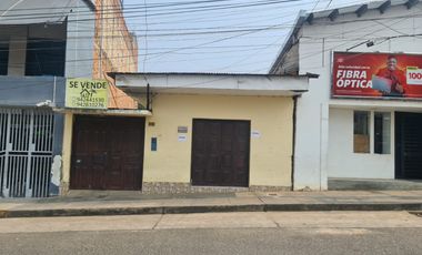 Ubicación estratégica en la Av. Alfonso Ugarte, importante arteria de Tarapoto con alto tránsito peatonal y vehicular. ¡Ver mapa!