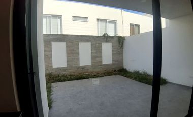 Casa en Venta nueva con roof garden en coto en Solares en Zapopan