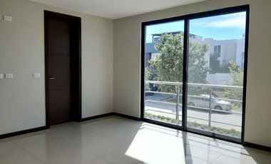 Casa en Venta nueva con roof garden en coto en Solares en Zapopan