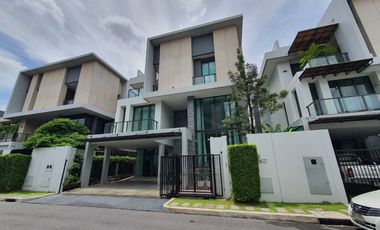 Selling at a loss, luxury detached house, Super Luxury level, Baan Klang Muang CLASSE, Kaset Nawamin. Sukanthasawad Maiyalarp