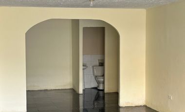 En alquiler local comercial en Albocentro 5 frente a Fybeca de la alborada