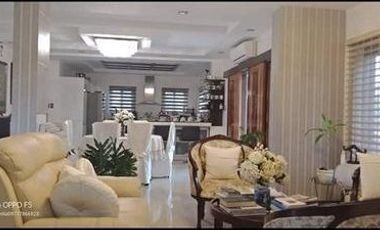 6Br Modern mansion VIP mansion with Garden 5 mins away to Nuvali and 2 mins away to calax exit