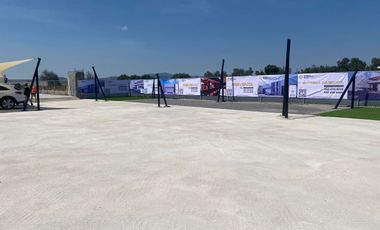 Bodega en Renta en parque a un lado de la Toyota