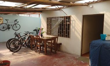 CASA INDEPENDIENTE VENDO