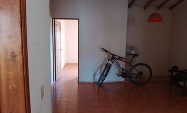 CASA INDEPENDIENTE VENDO
