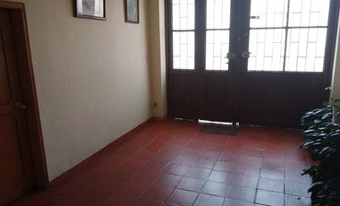 CASA INDEPENDIENTE VENDO